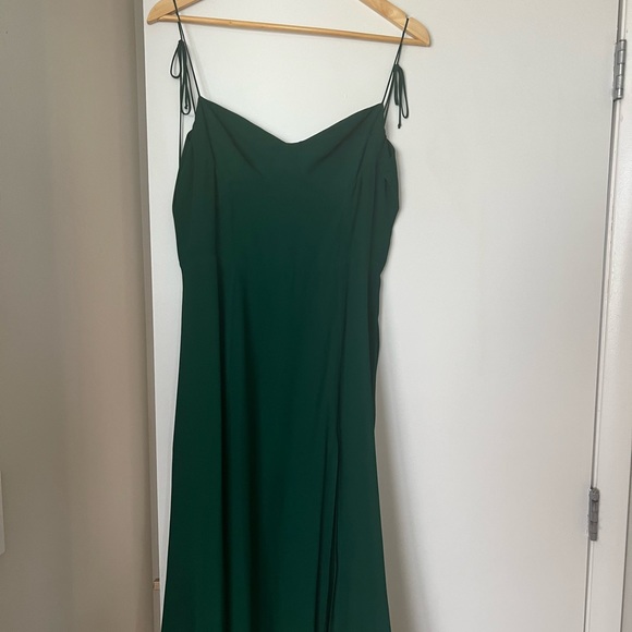 Reformation Juliette Dress in Emerald - Picture 2 of 6